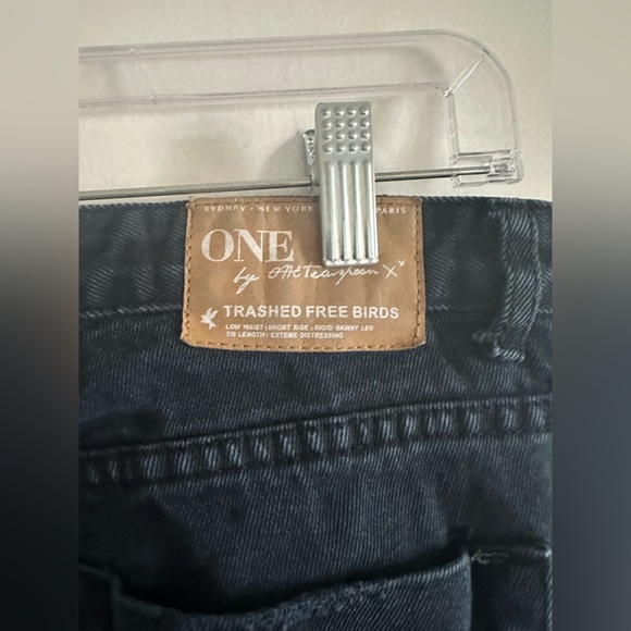 One by One Teaspoon Black Distressed Low Waist Short Rise Rigid Skinny Leg Jean - Picture 7 of 11